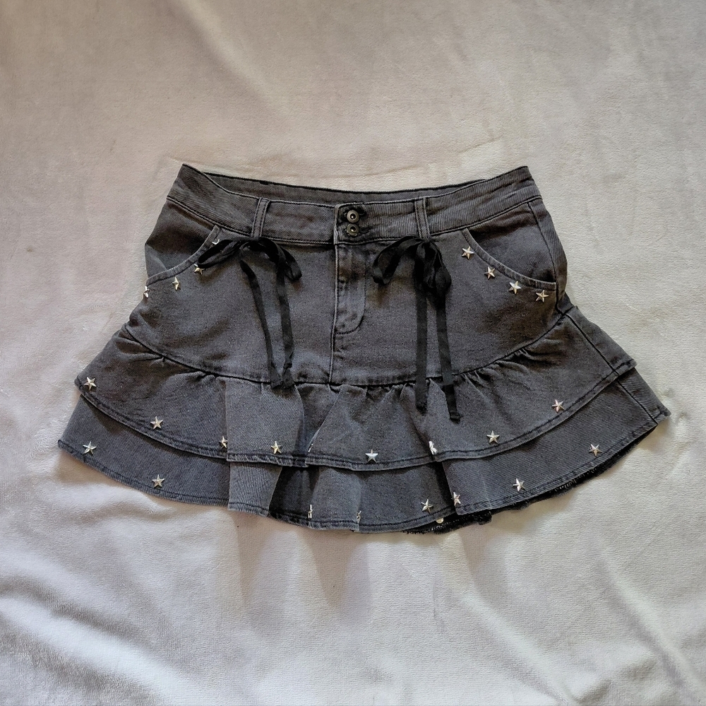 Social Collision Gray Ruffled Star Studded Hot Topic Goth Mini Skirt Size XL